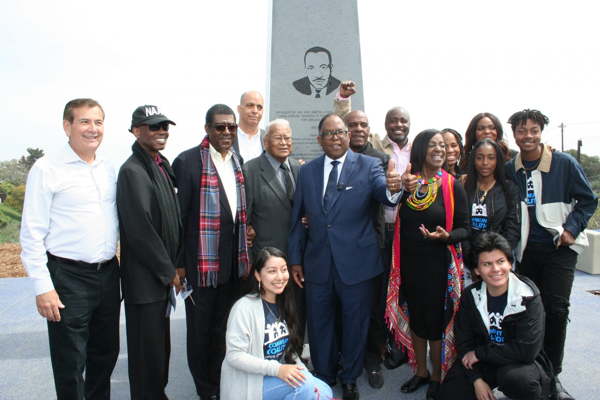 A picture of the MLK memorial.